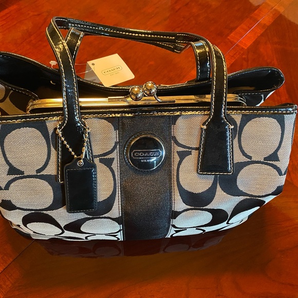 New Coach Black & Gray Medicine Bag with Clasp - Picture 4 of 14
